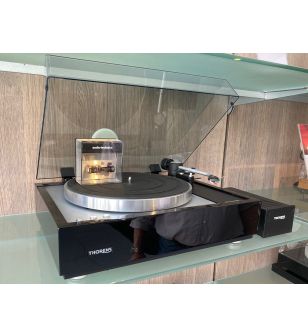 Thorens TD 1600 incl. TP160 en AT-VM750SH platenspeler zwart (Buitenkans)